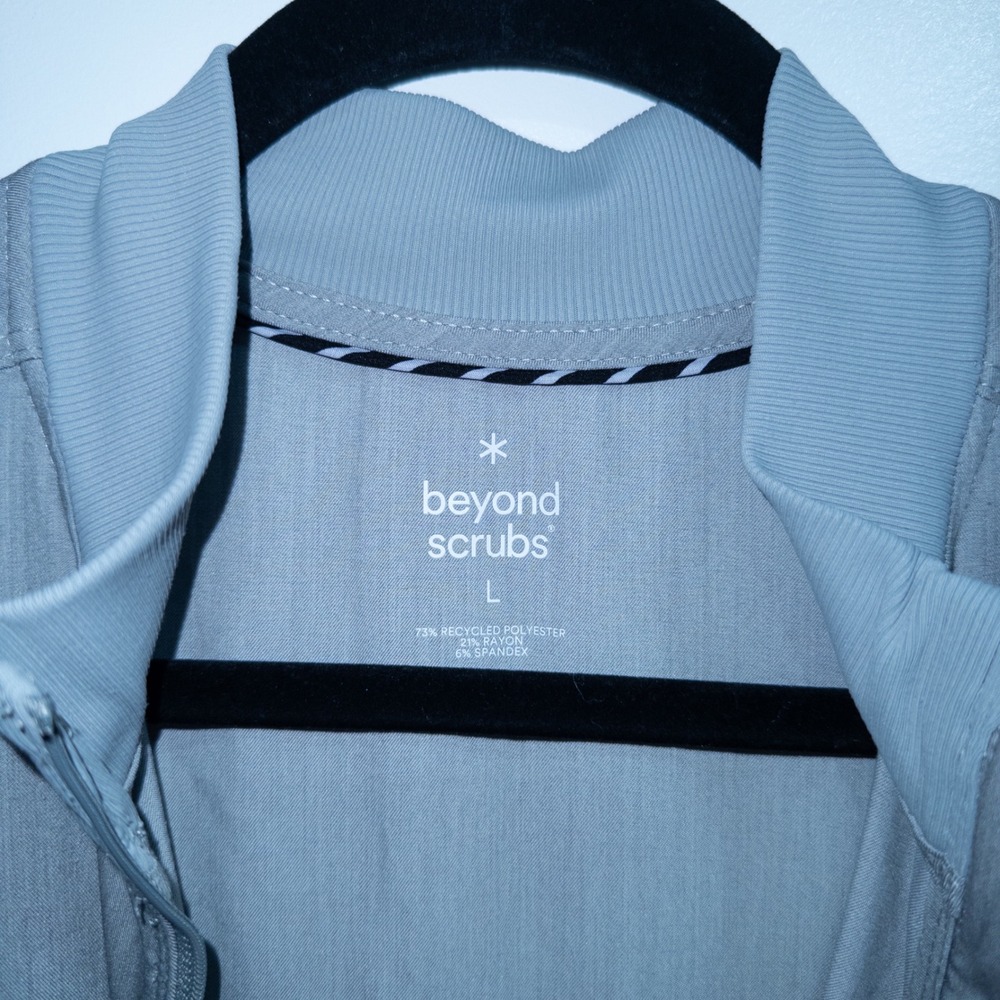 New Beyond Scrubs Heather Light Gray Beyond Happy 7-Pocket Cargo Jumpsuit Large - Picture 6 of 11
